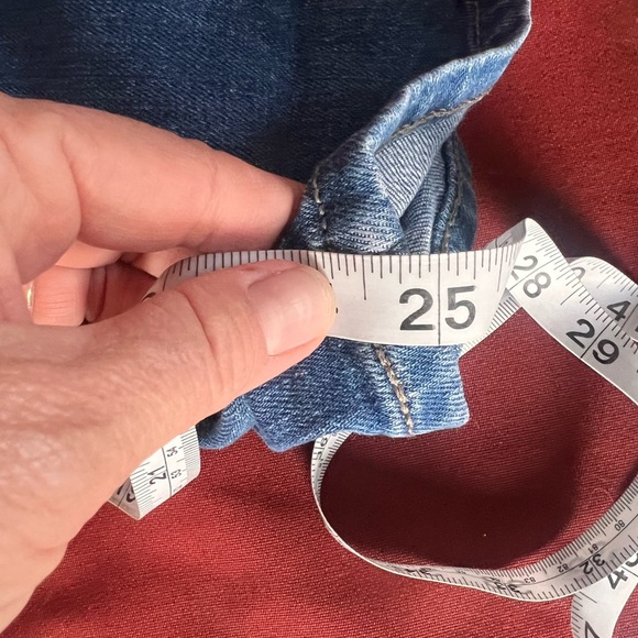 Women’s Loft Boyfriend Blue Jeans - Picture 4 of 5